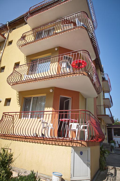 Guest House Villa Rose Primorsko Exterior photo